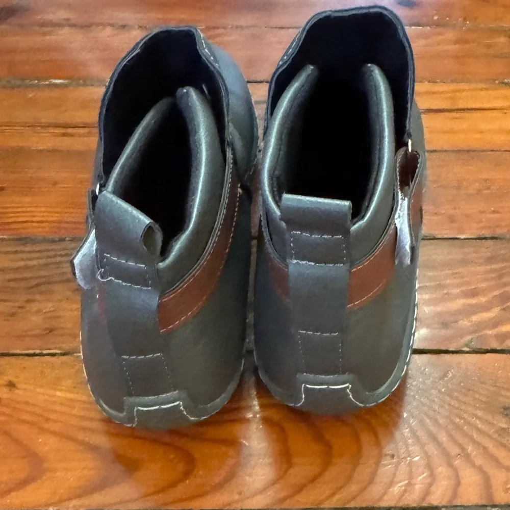 Unbranded Gray Ankle Boots Hook & loop Size 6 Women's Booties Comfort Flats - Picture 2 of 11